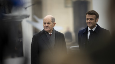 Preşedintele francez Emmanuel Macron şi cancelarul german Olaf Scholz. Foto: Profimedia Images