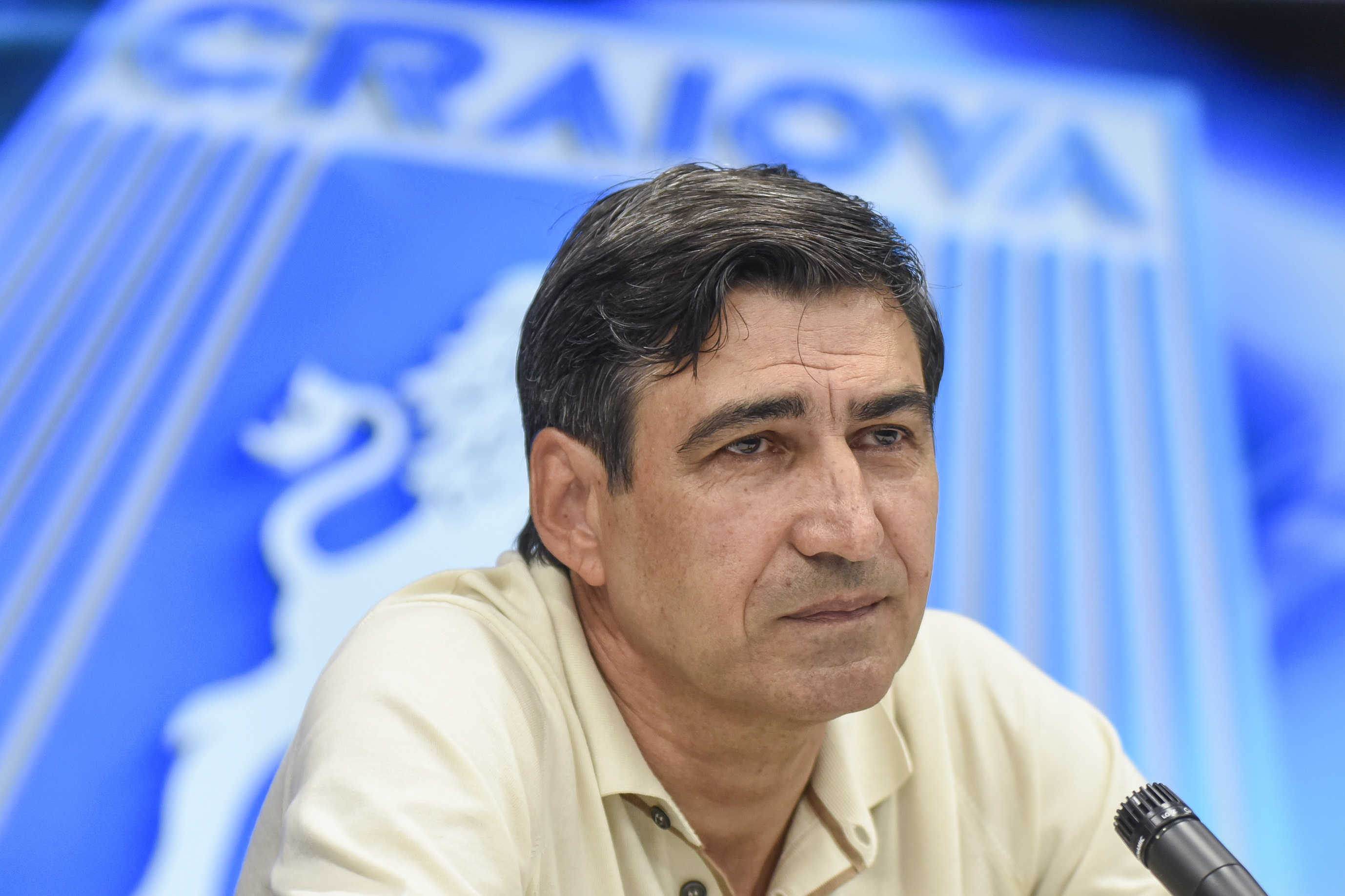 Victor Piţurcă și şeful Romarm au fost reţinuți de DNA. Afacere cu linii de producție neconforme și măști vândute MApN în pandemie