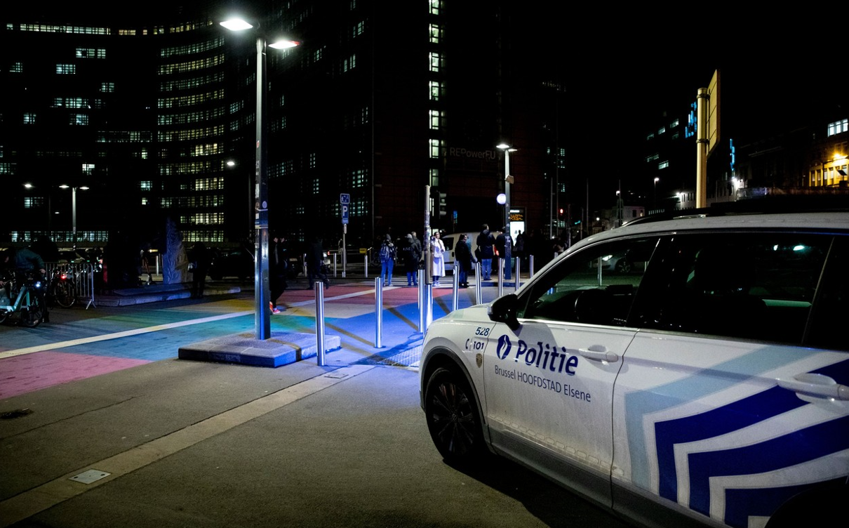 VIDEO. Atac cu cuţit într-o staţie de metrou din Bruxelles: 3 răniţi, dintre care unul grav