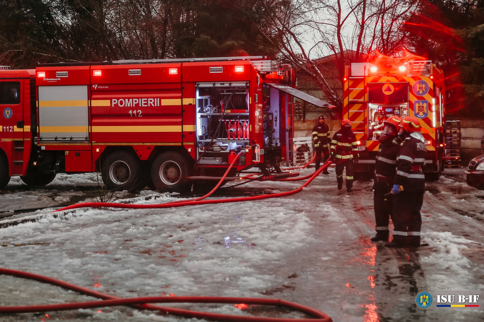 Trei frați de 2, 3 și 6 ani au murit într-un incendiu în București. Poliţiştii au deschis dosar penal pentru ucidere din culpă