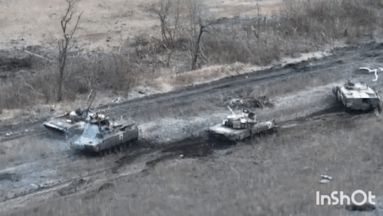 Momentul în care un tanc al armatei ruse e lovit de o rachetă antitanc trasă de ucraineni