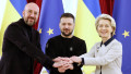 The President of the European Council Charles Michel Ukrainian President Volodymyr Zelensky and the President of the European Commission Ursula von der Leyen isi strang mainile
