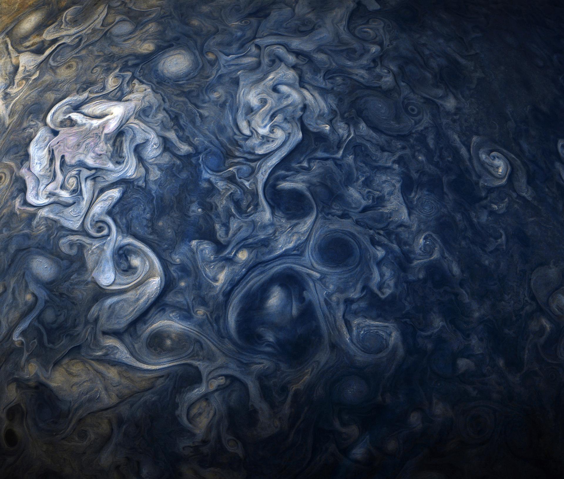NASA a publicat o imagine a planetei Jupiter care arată ca o pictură suprarealistă
