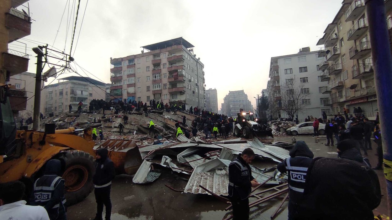 Cutremur devastator de magnitudine 7,8. Bilanțul morților în Turcia și Siria ar putea ajunge la 10.000