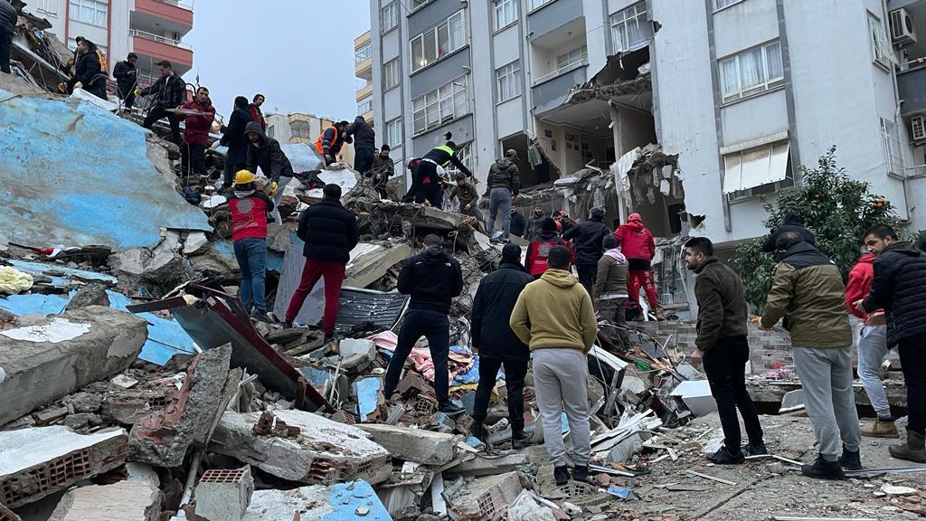 Ultimul cutremur de 7,8 în Turcia a fost acum 100 de ani. 30.000 de oameni au murit atunci