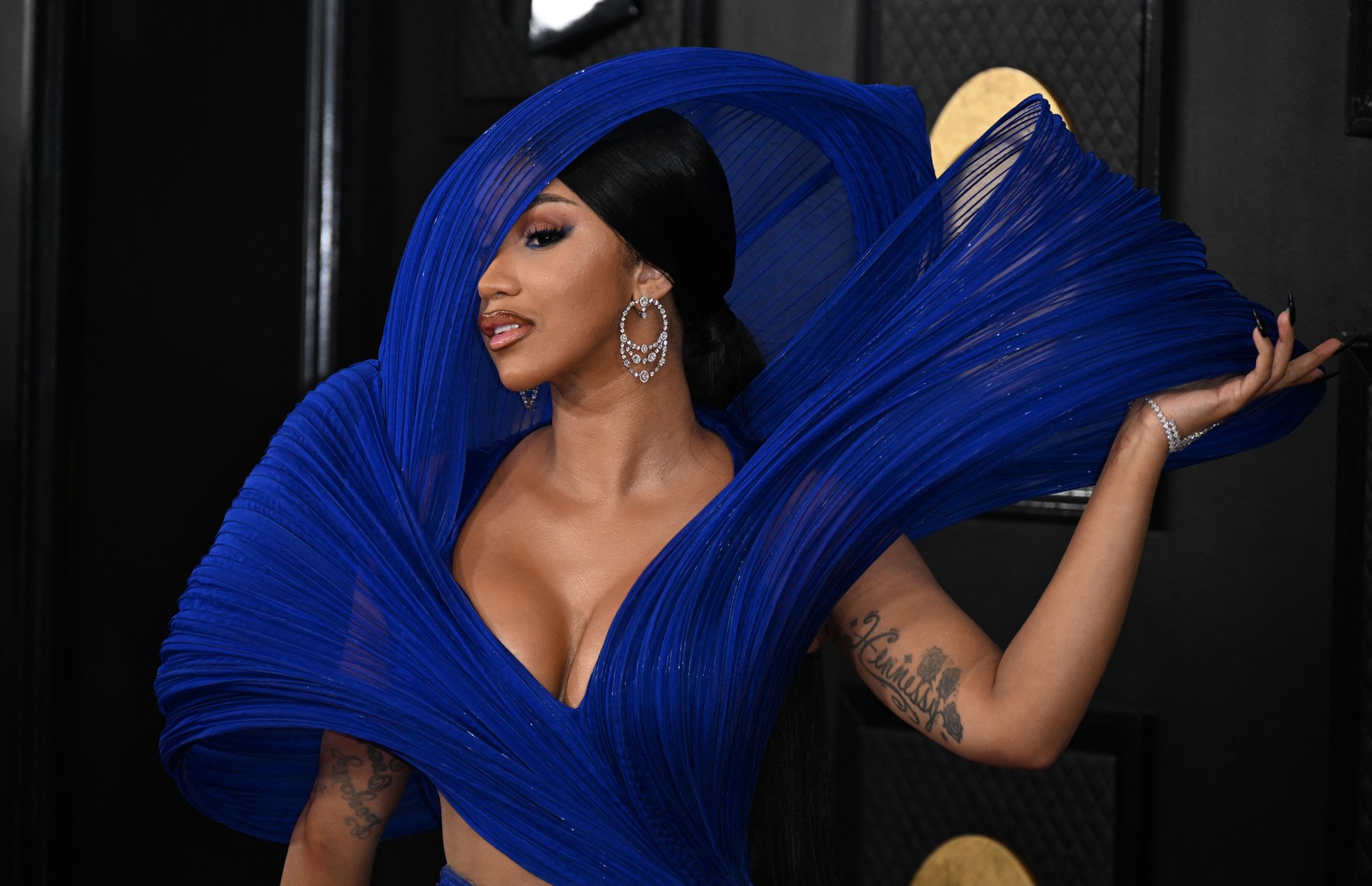 Premiile Grammy 2023. Cele mai spectaculoase ținute cu care au defilat vedetele pe covorul roșu