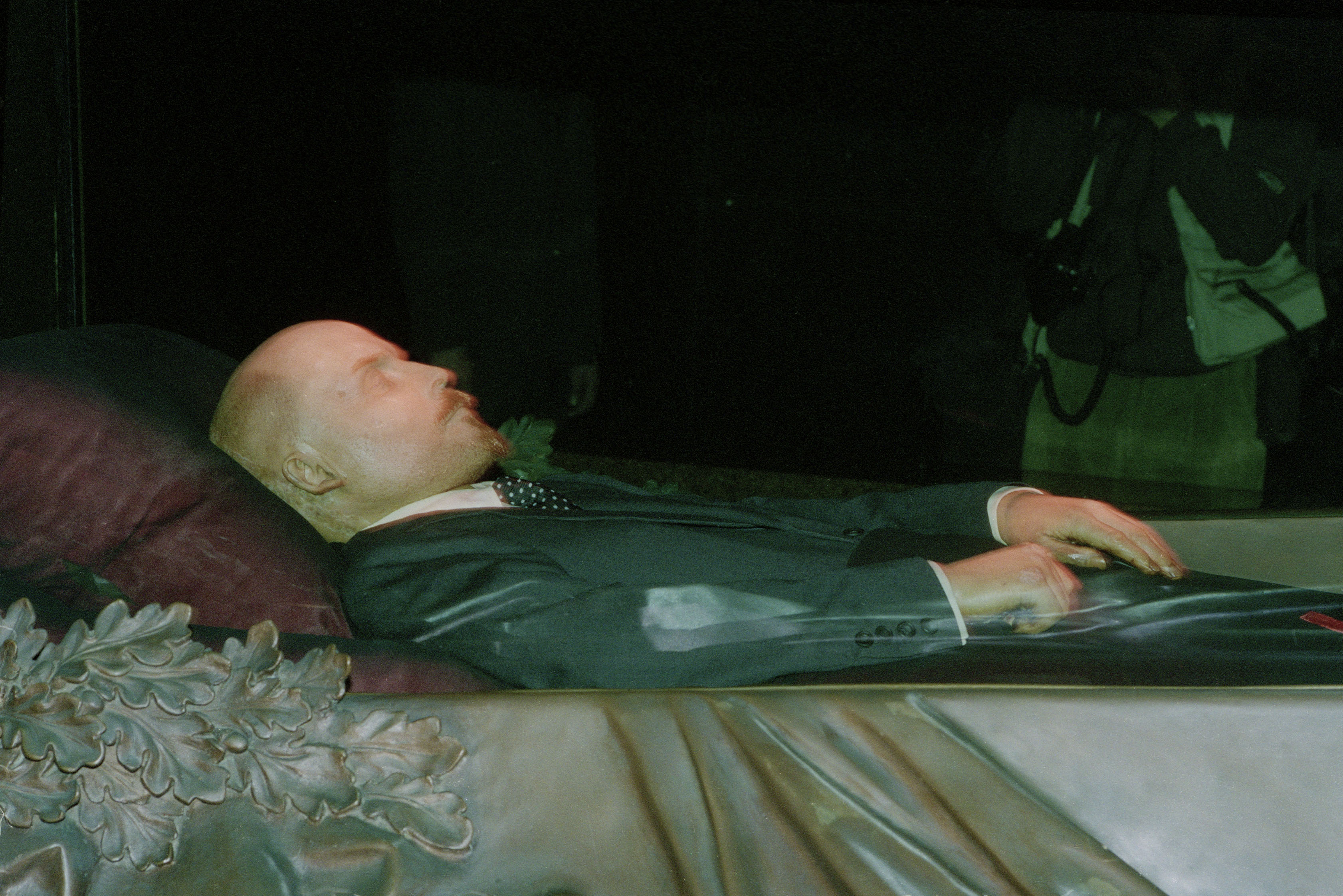 Un rus beat a încercat să fure cadavrul îmbălsămat al lui Vladimir Lenin de la mausoleul din Moscova