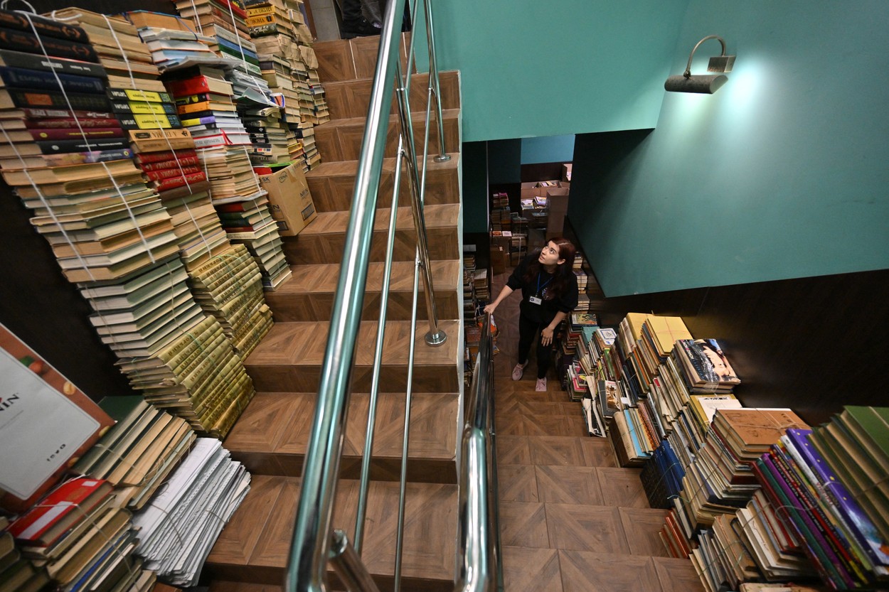 19 milioane de cărți tipărite în limba rusă au fost retrase din bibliotecile din Ucraina