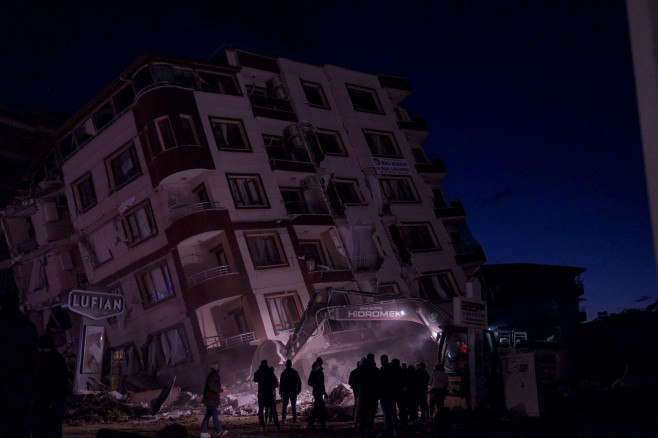 Earthquakes jolt Turkiye's provinces