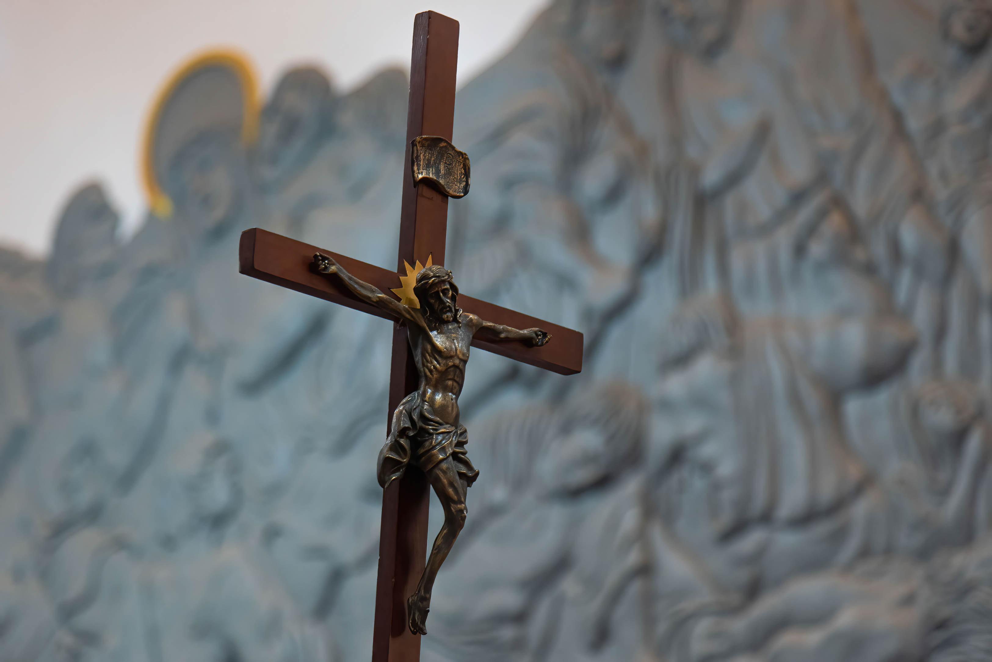 „Dumnezeu nu este nici bărbat, nici femeie”. Biserica Angliei ia în considerare Divinitatea de gen neutru