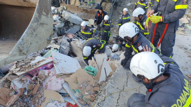salvatori romani intervin la cutremur in turcia