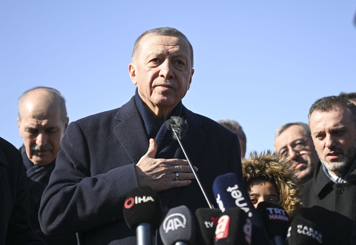 Erdogan cere iertare pentru întârzierile în intervenţiile echipelor de salvare după cutremur
