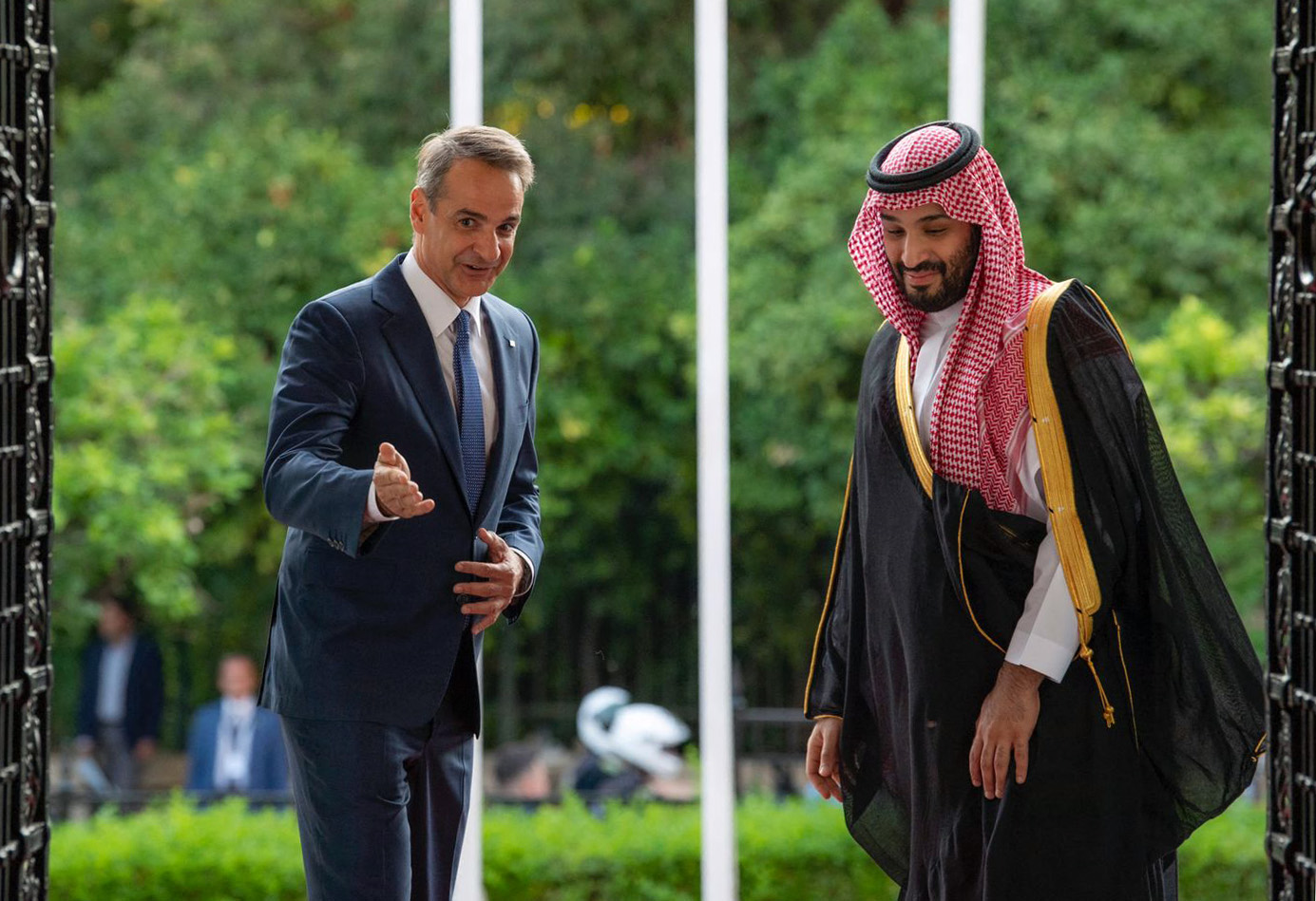 Politico: Planul secret al Arabiei Saudite de a cumpăra Campionatul Mondial de Fotbal din 2030. Ce i-a promis MBS premierului grec