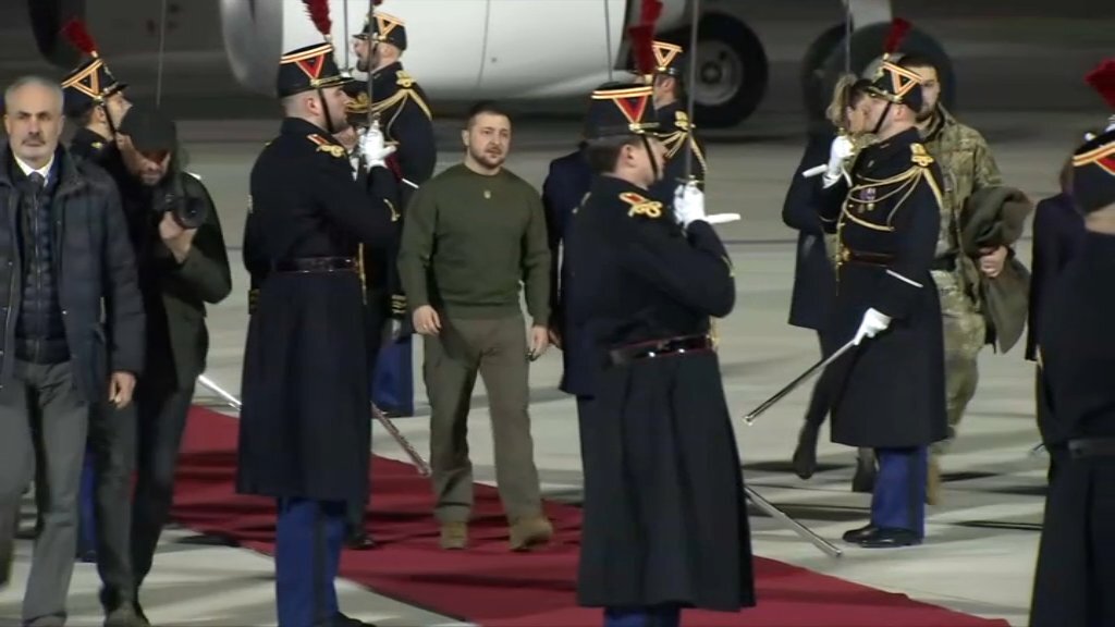 Volodimir Zelenski a ajuns la Paris. Preşedintele ucrainean va discuta cu Emmanuel Macron şi Olaf Scholz
