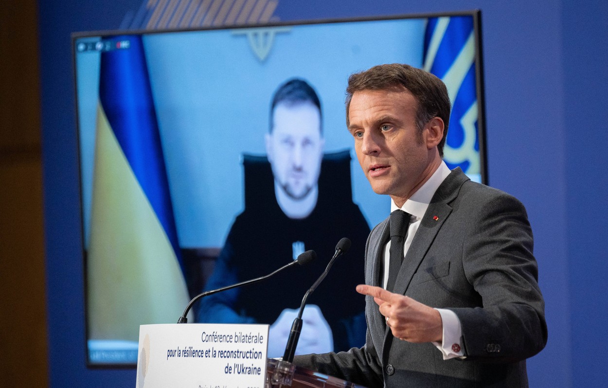 Zelenski: "Cred că Macron s-a schimbat. El a fost cel care a deschis uşa livrărilor de tancuri"