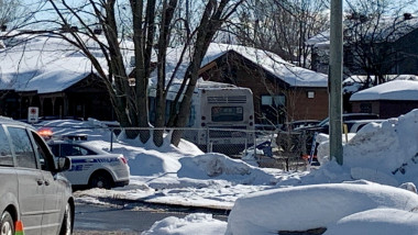 autobuz intrat intr-o gradinita in canada