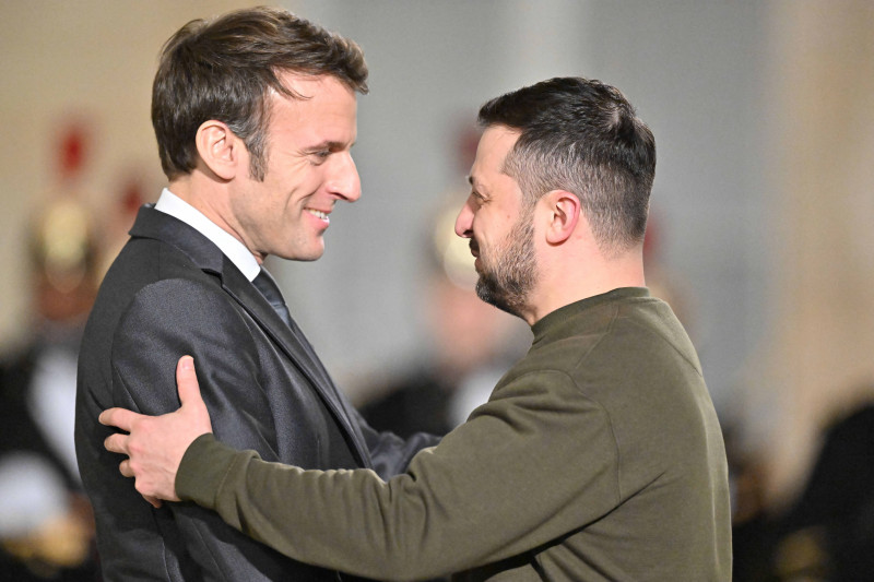 Preşedintele francez Emmanuel Macron și președintele ucrainean Volodimir Zelenski
