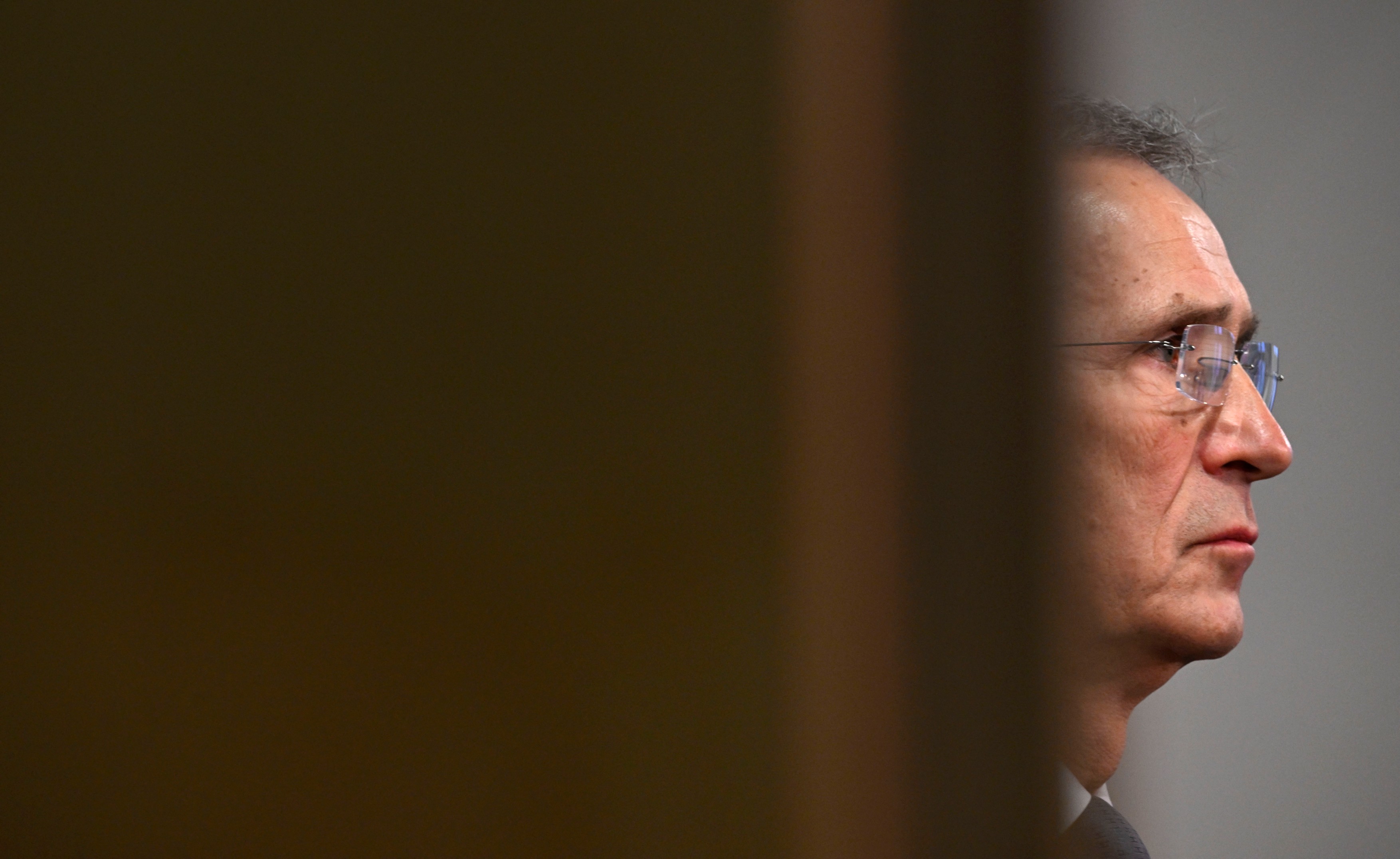 Politico: Cine va conduce NATO, după Stoltenberg: O femeie? Cineva din Europa de Est? Sau tot Stoltenberg? Ce șanse are Klaus Iohannis