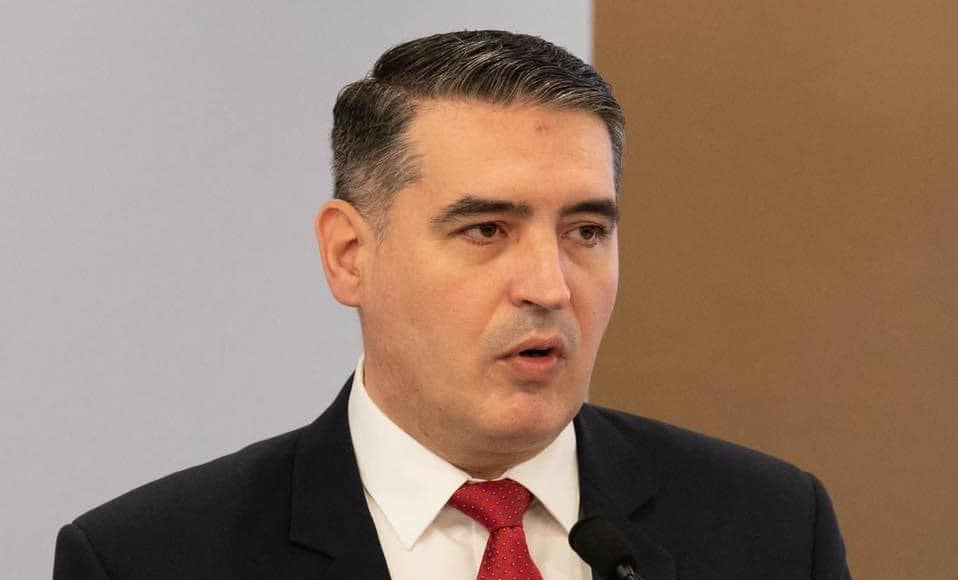 Surse: Secretarul de stat al PSD lăsat fără atribuții de Ligia Deca și le primește înapoi