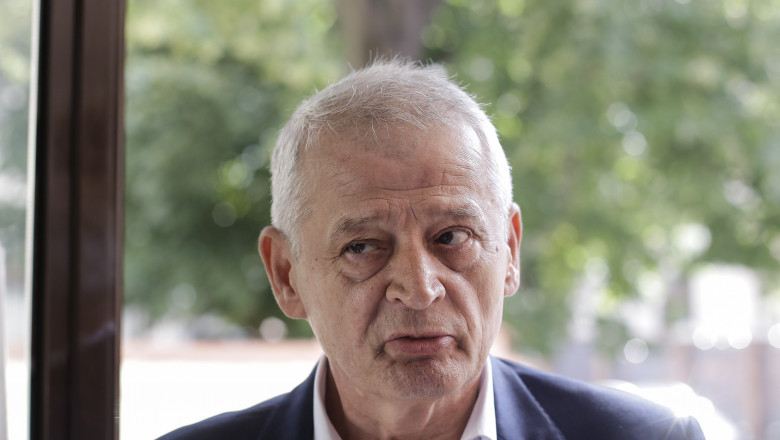 Sorin Oprescu la intrarea în sediul Parchetului de pe langa Judecatoria Sector 1, in Bucuresti, joi, 30 iunie 2016.