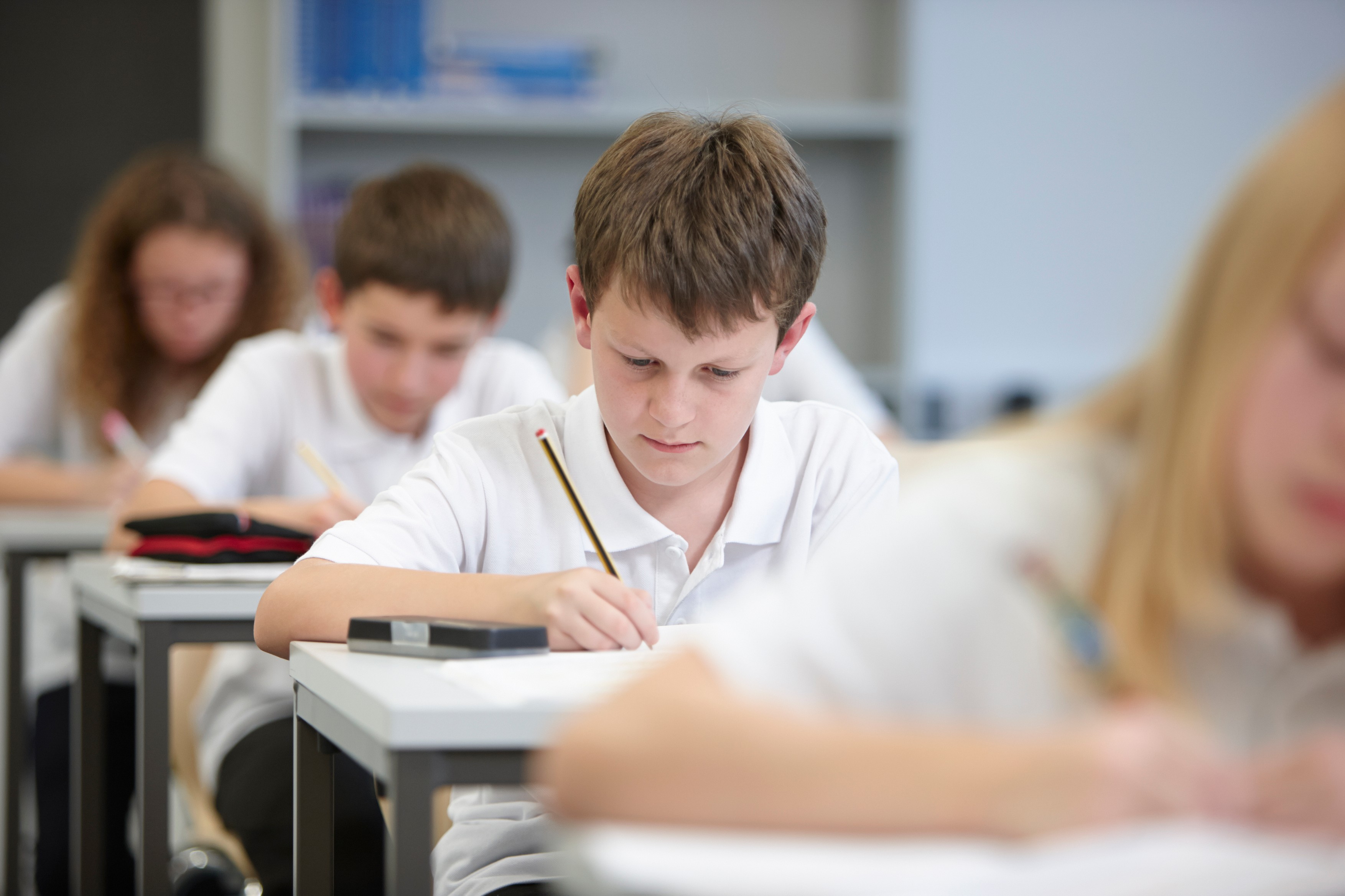 Învățător: Legile educației nu rezolvă în totalitate problema personalului calificat