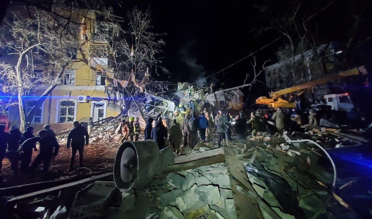 Nou atac cu rachete la Kramatorsk, după bombardamentele de miercuri noapte. Exploziile, surprinse în direct VIDEO