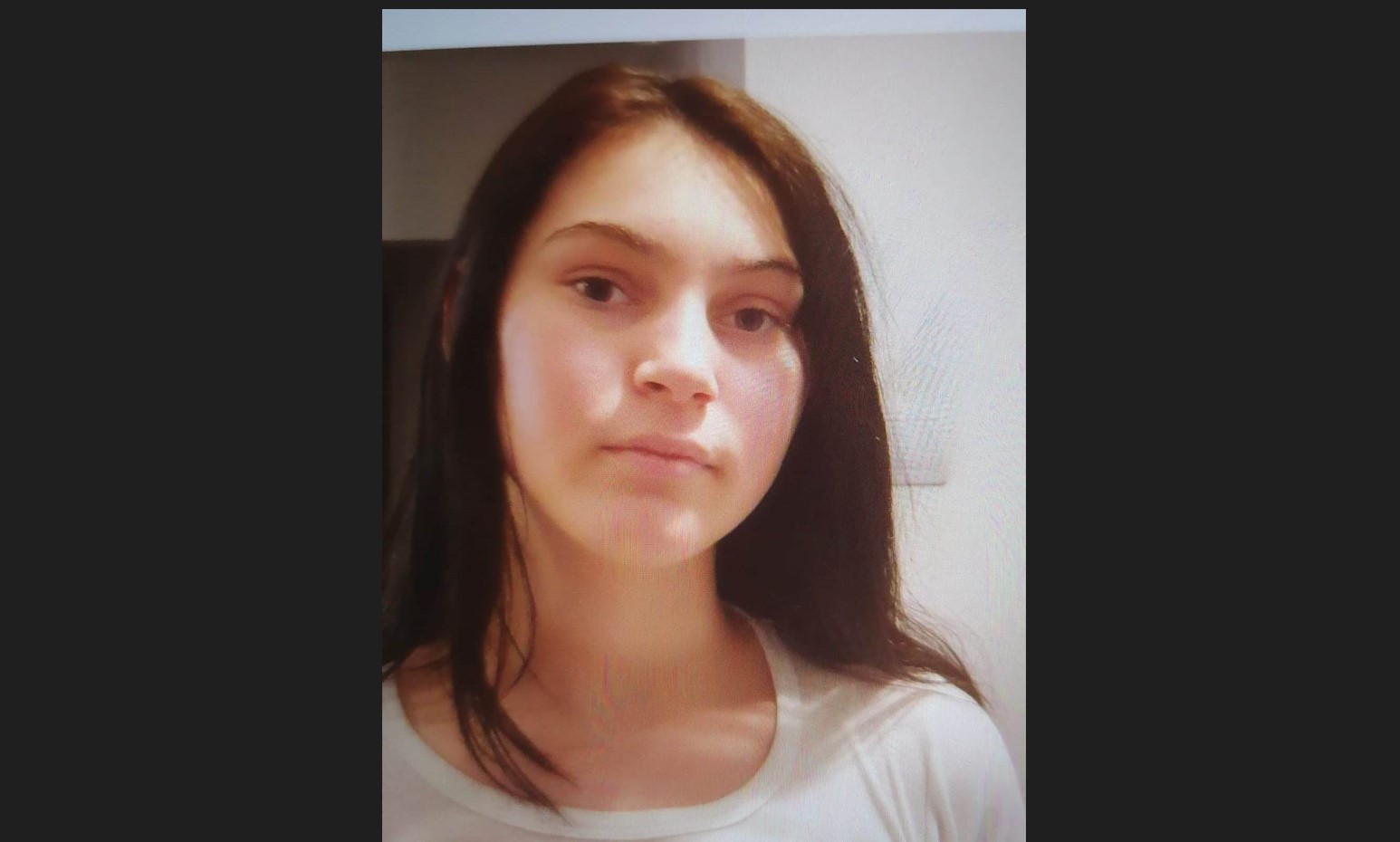 O fată de 14 ani, din Slatina, este dată dispărută de 3 zile. Poliția cere ajutor pentru a o găsi