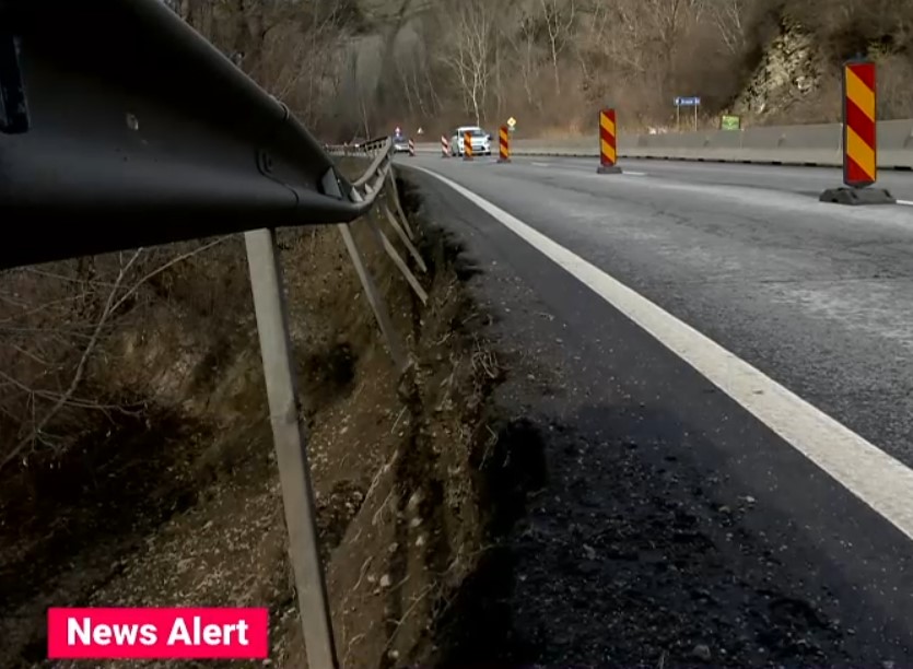Surpare pe DN1, în zona Breaza. CNAIR: „Încercăm să facem lucrările doar cu restricționare de trafic, dar nu există o garanție”