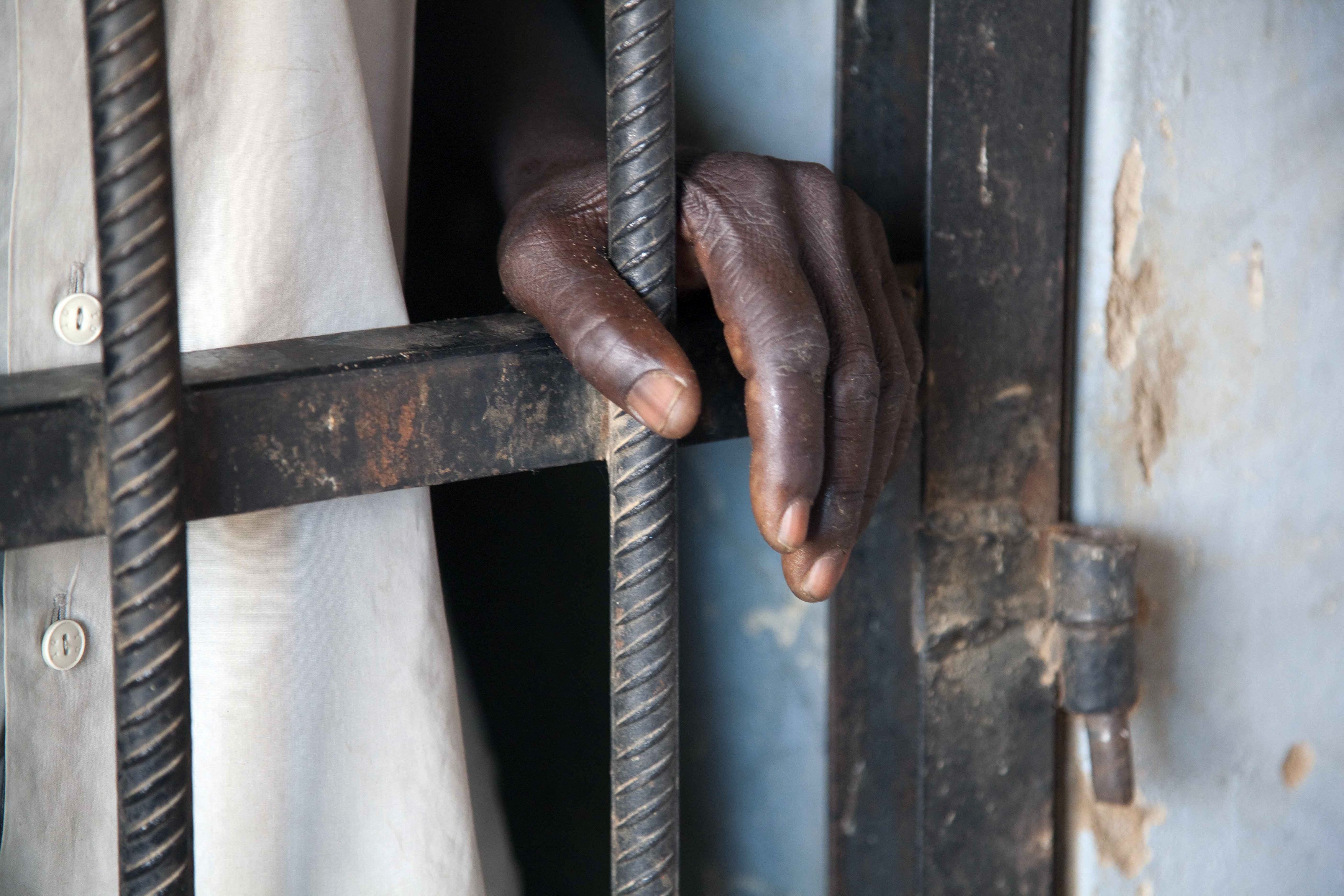 Sudanul revine la practica tăierii mâinii hoților. Trei bărbați acuzați de furt au fost deja pedepsiți în acest fel