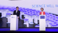 ursula von der leyen bourla pfizer