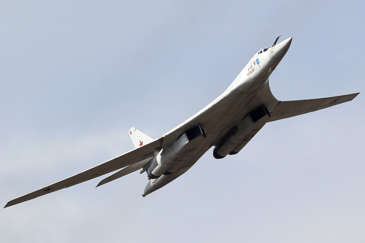 Un rus a cerut azil în SUA, oferind la schimb informații despre „Lebăda albă”, cel mai avansat bombardier strategic rus