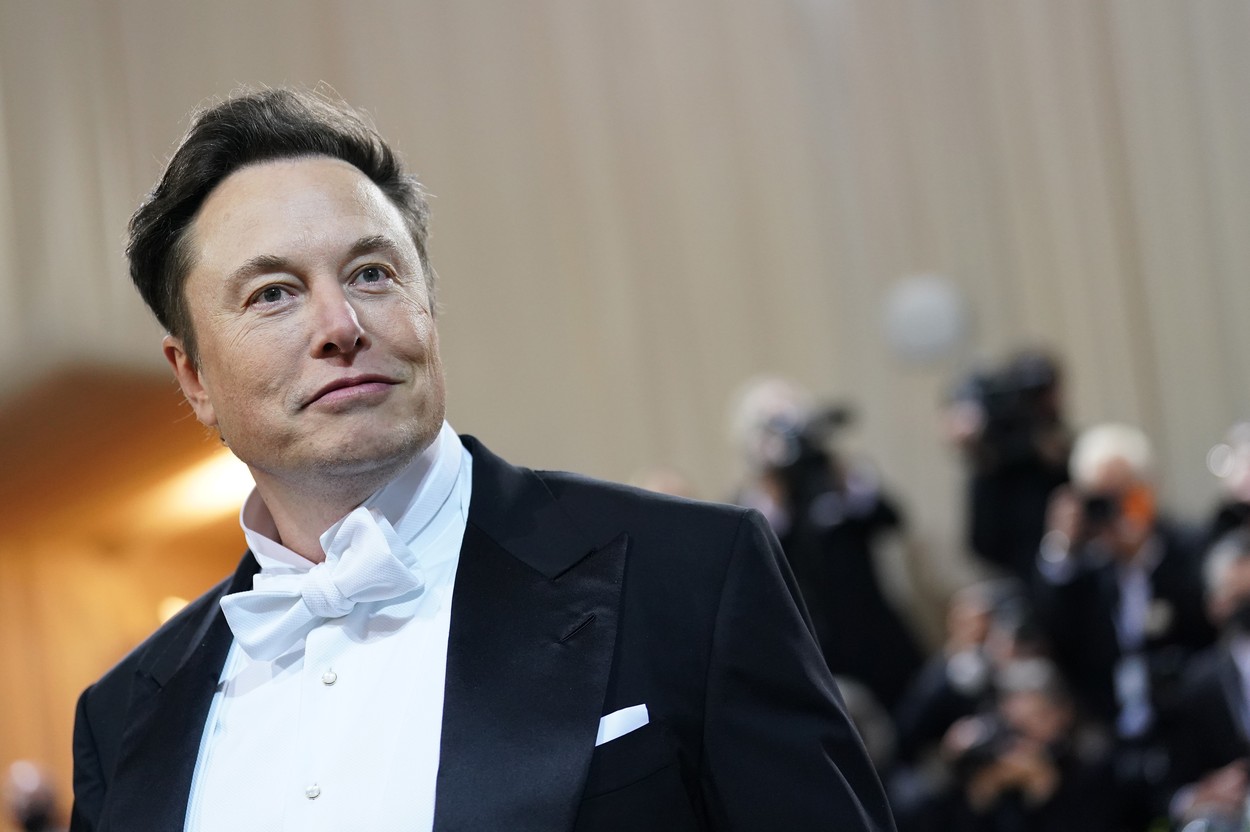 Elon Musk a donat acțiuni Tesla de aproape două miliarde de dolari în 2022