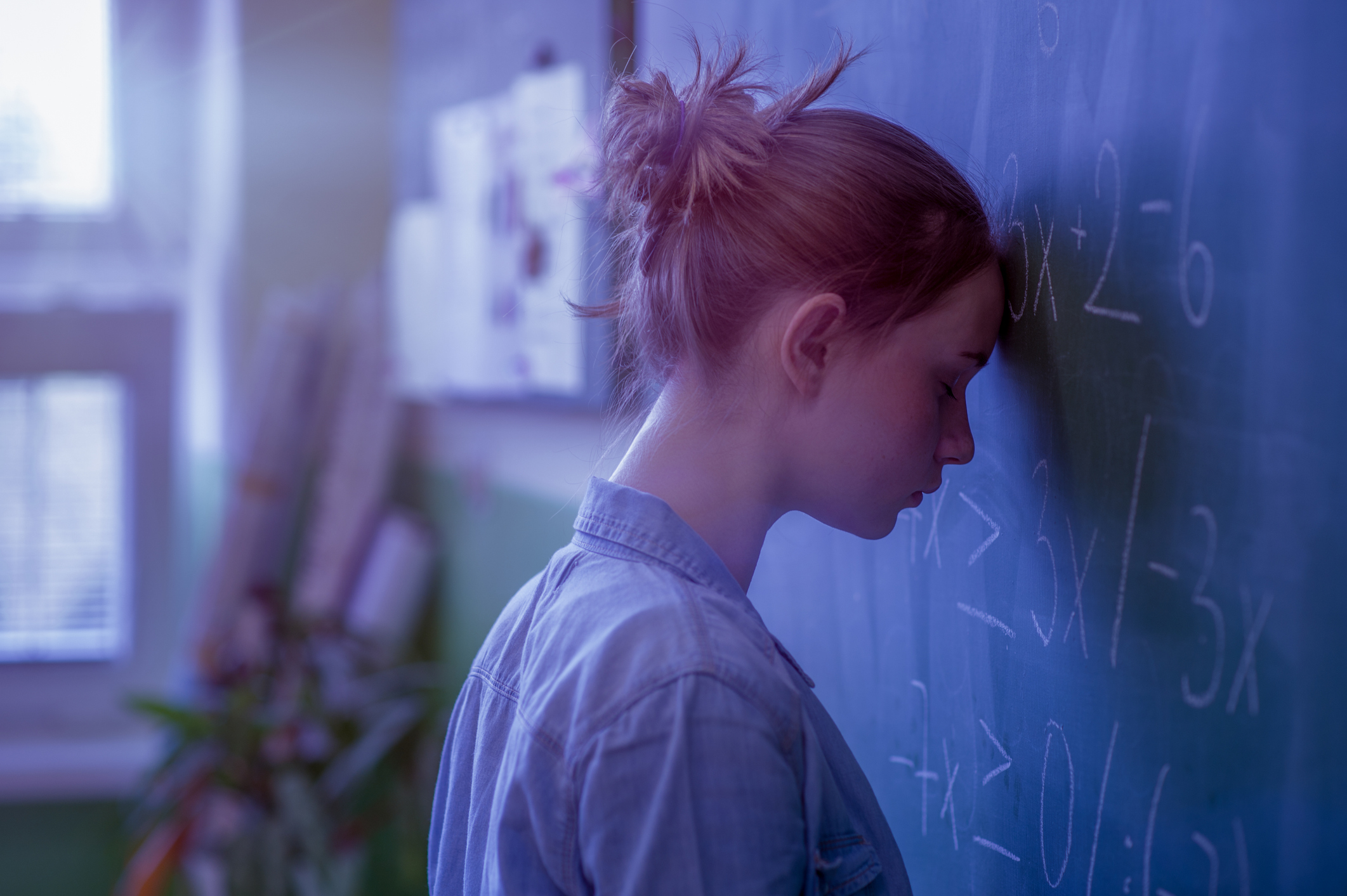 Meditații la matematică cu tentă sexuală. O copilă de 13 ani, victima unui profesor universitar din Timișoara