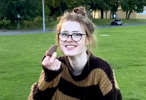 Tânără transgen, ucisă într-un parc din Marea Britanie. Doi adolescenţi au fost arestați