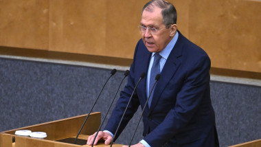 Ministrul rus de Externe, Serghei Lavrov, susţine un discurs în Duma de Stat pe 15 februarie 2023.