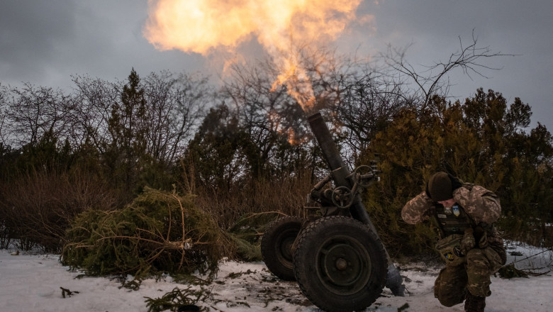 razboi ucraina obuzier lansator soldat ucrainean