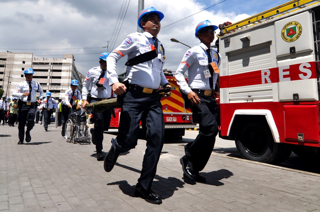 Cutremur cu magnitudinea 6,1 în Filipine. Pacienţii unui spital au fost evacuaţi după ce s-au crăpat pereţii