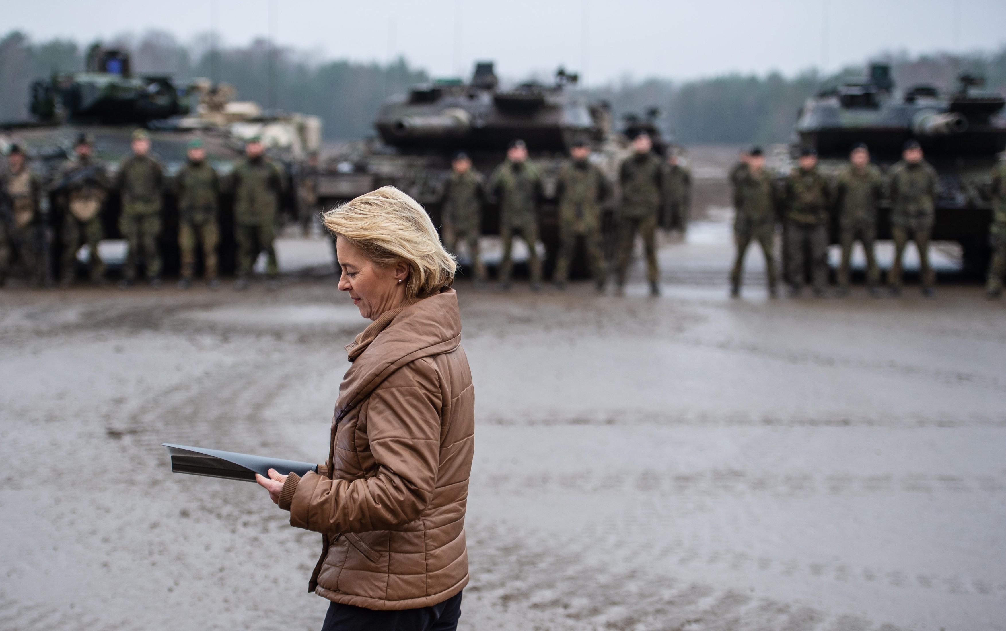 Ursula von der Leyen: UE ar trebui să cumpere muniții în comun, după modelul achizițiilor de vaccin pentru COVID-19