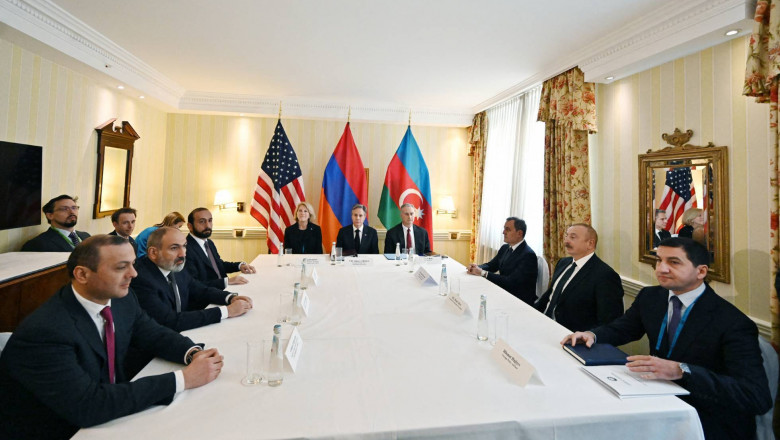 întâlnire între diplomați și șefii diplomației