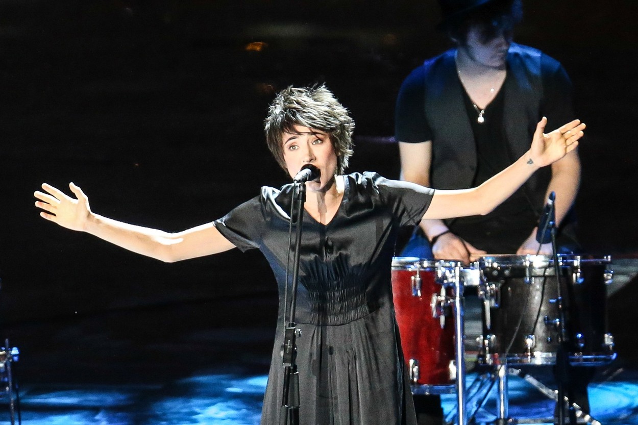 Cântăreaţa rusă Zemfira a fost trecută de autorităţi pe lista agenţilor străini după mesajele postate pe site-ul ei
