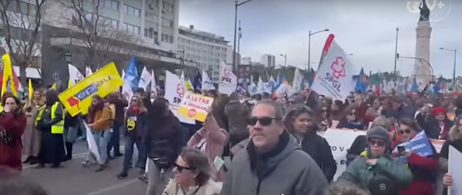 Protest de amploare în Portugalia. Peste 150.000 de profesori au ieșit în stradă, nemulțumiți de condițiile de muncă