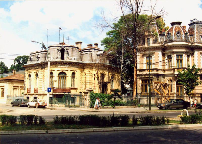 Nicușor Dan a cerut procurorilor să oprească lucrările de construcție la un bloc de pe strada Visarion 8: "Sunt multe ilegalități"