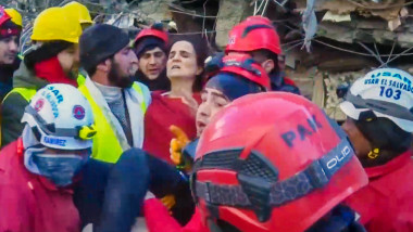 O femeie și un copil au fost salvați de sub dărâmături în Turcia, la șase zile de la cutremure