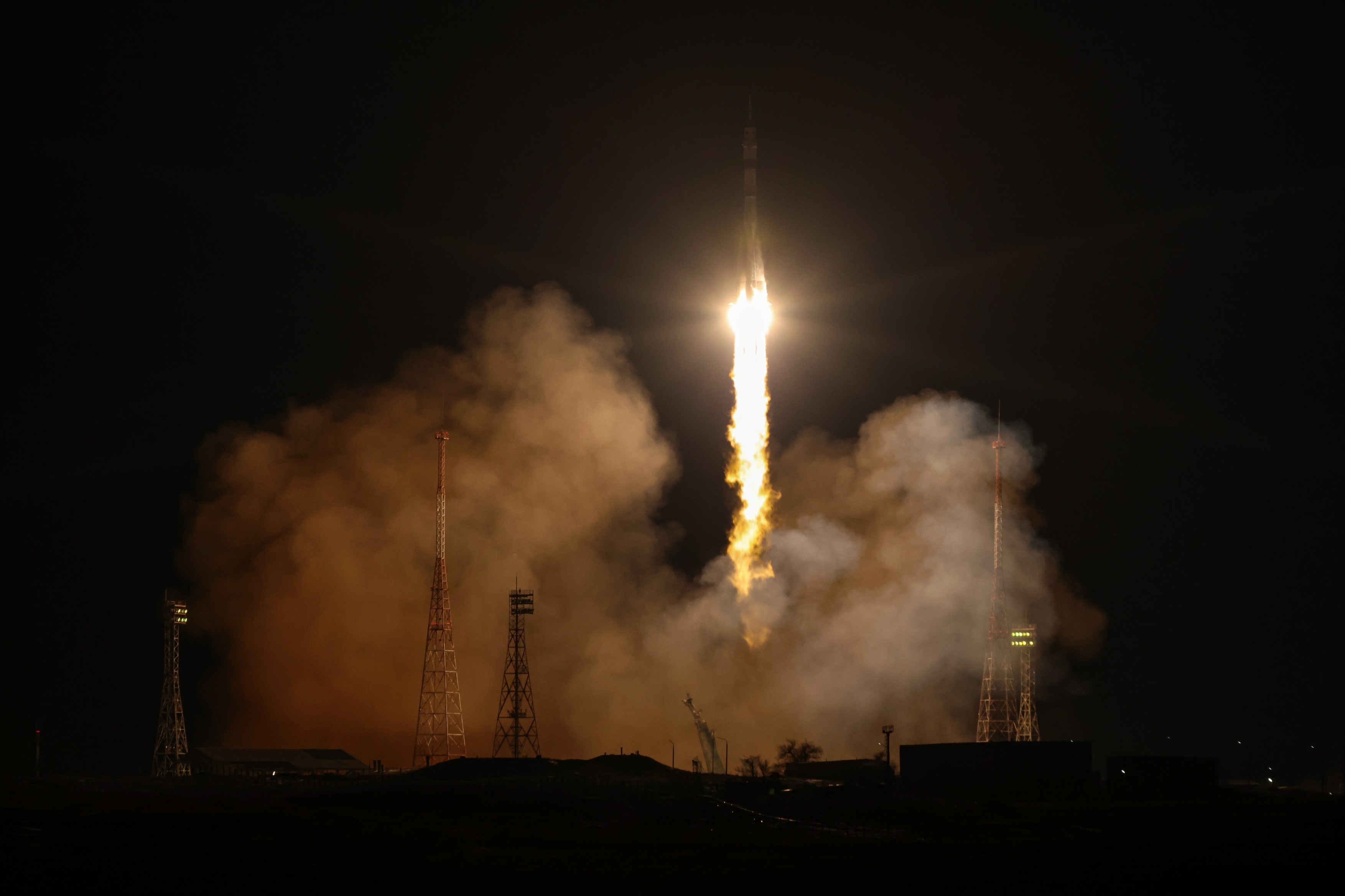 Rusia trimite o nouă capsulă Soiuz spre ISS pentru a-și salva echipajul blocat pe orbită