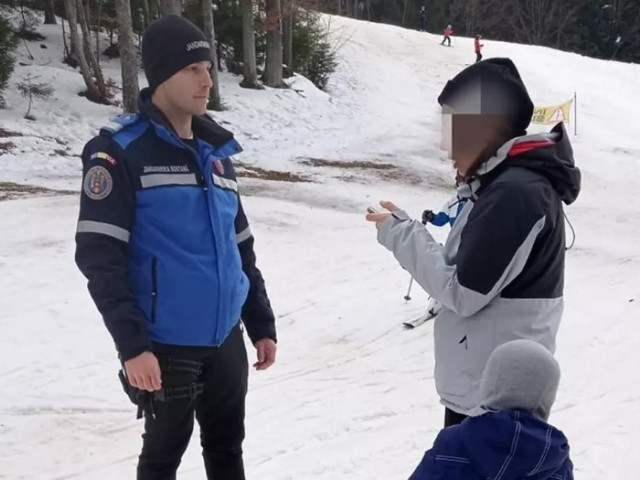 5-year-old child lost on a slope in Predeal, found by the mountain gendarmes.  “He was lost and disoriented”