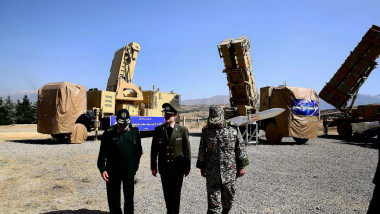 Armata iraniană prezintă sistemul de apărare antiaeriană sistemul Khordad 15 pe 18 martie 2019.