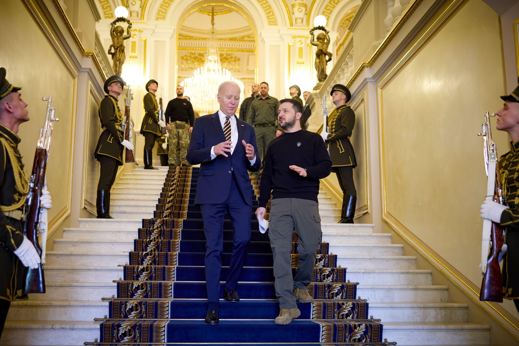 Biden spune că Zelenski nu are nevoie de avioane F-16 acum. „Dar nimeni nu ştie încă ce va fi nevoie într-un an, doi sau trei”