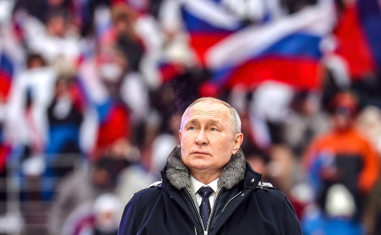 Purtătorul de cuvânt al Kremlinului: Vladimir Putin nu a spus până acum dacă va candida din nou la prezidenţiale