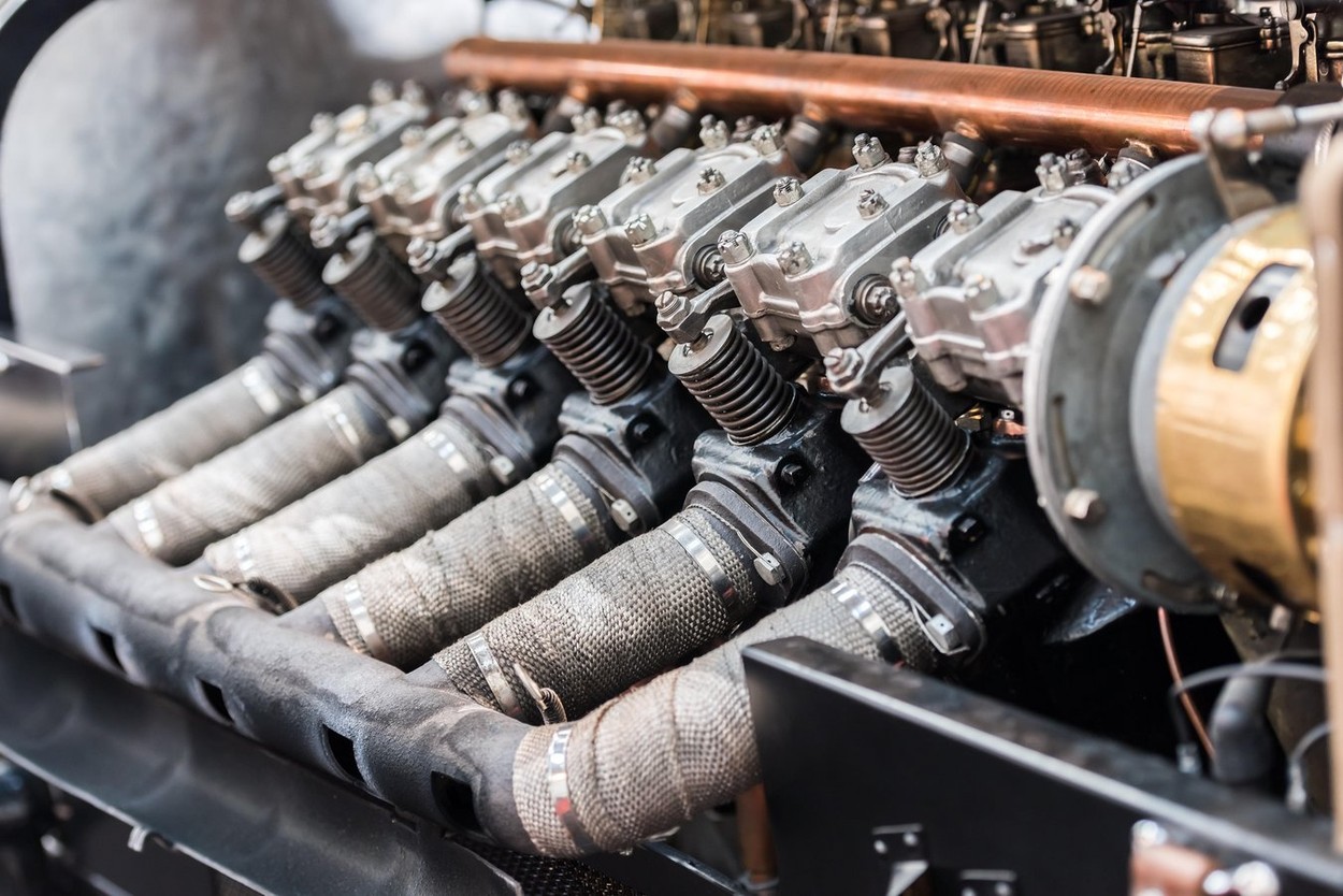Germania vrea să vândă maşini cu motoare pe combustie şi după 2035