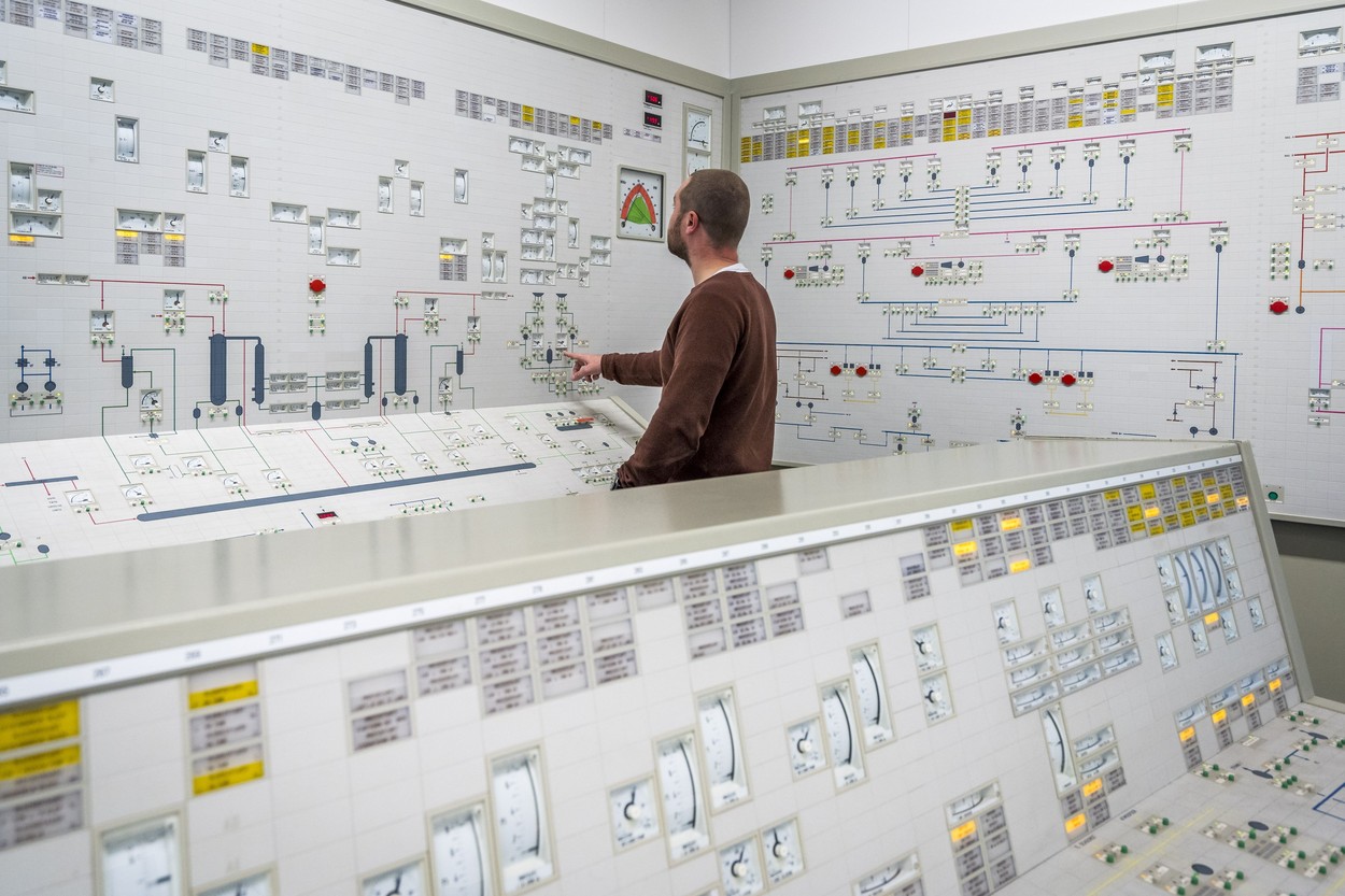 Franța, România şi alte state UE vor o alianţă pentru promovarea energiei nucleare în politicile blocului comunitar